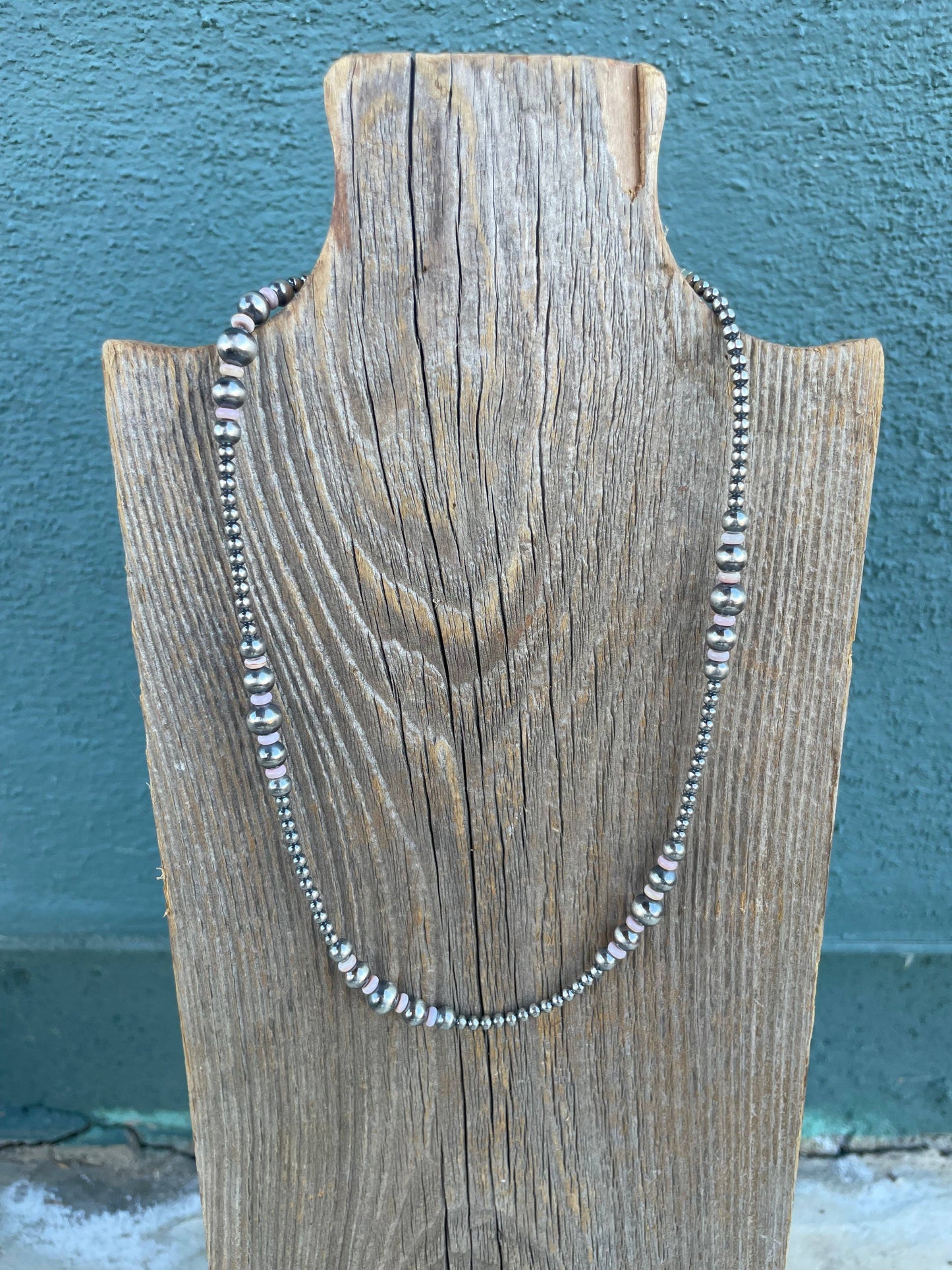 Navajo Pink Conch & Sterling Silver Beaded Necklace 18”: Pink Conch / Beaded