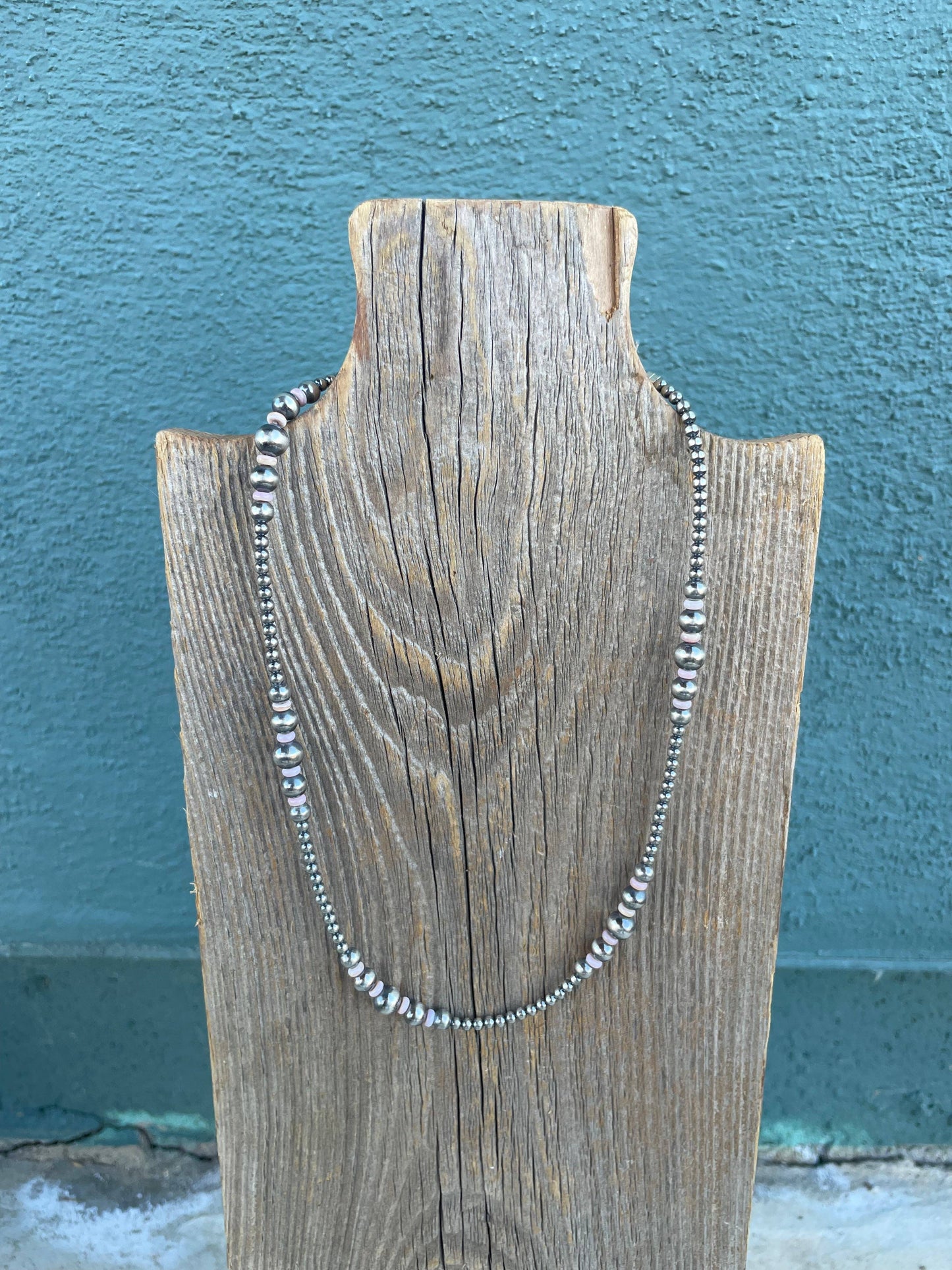 Navajo Pink Conch & Sterling Silver Beaded Necklace 18”: Pink Conch / Beaded