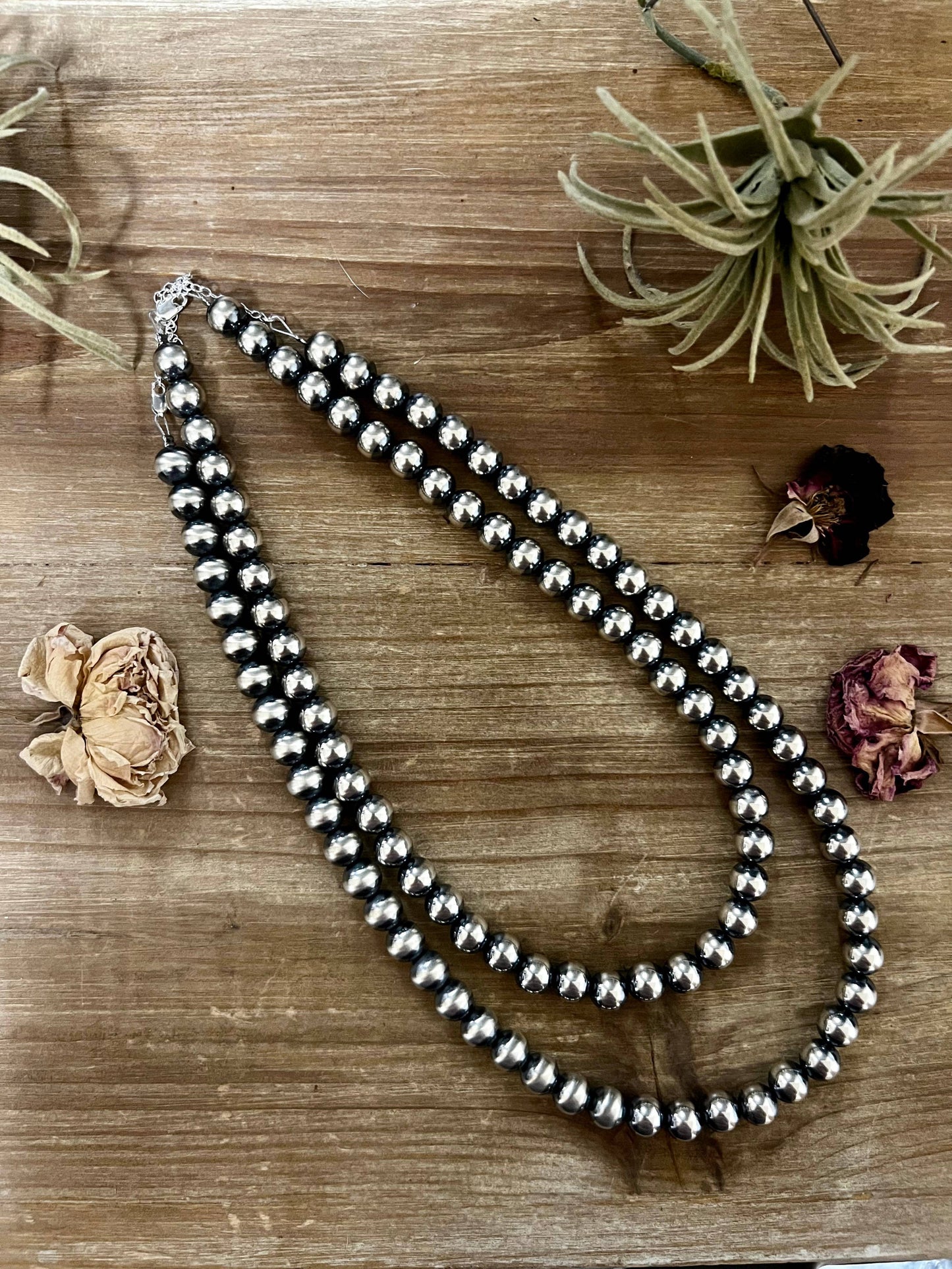 18 to 20 inch 10 mm Navajos pearl necklace - Western jewelry: 20 inch